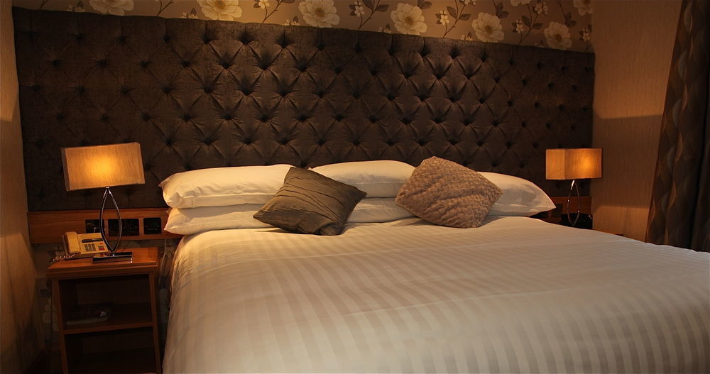 The Royal Hotel Cookstown Exteriér fotografie