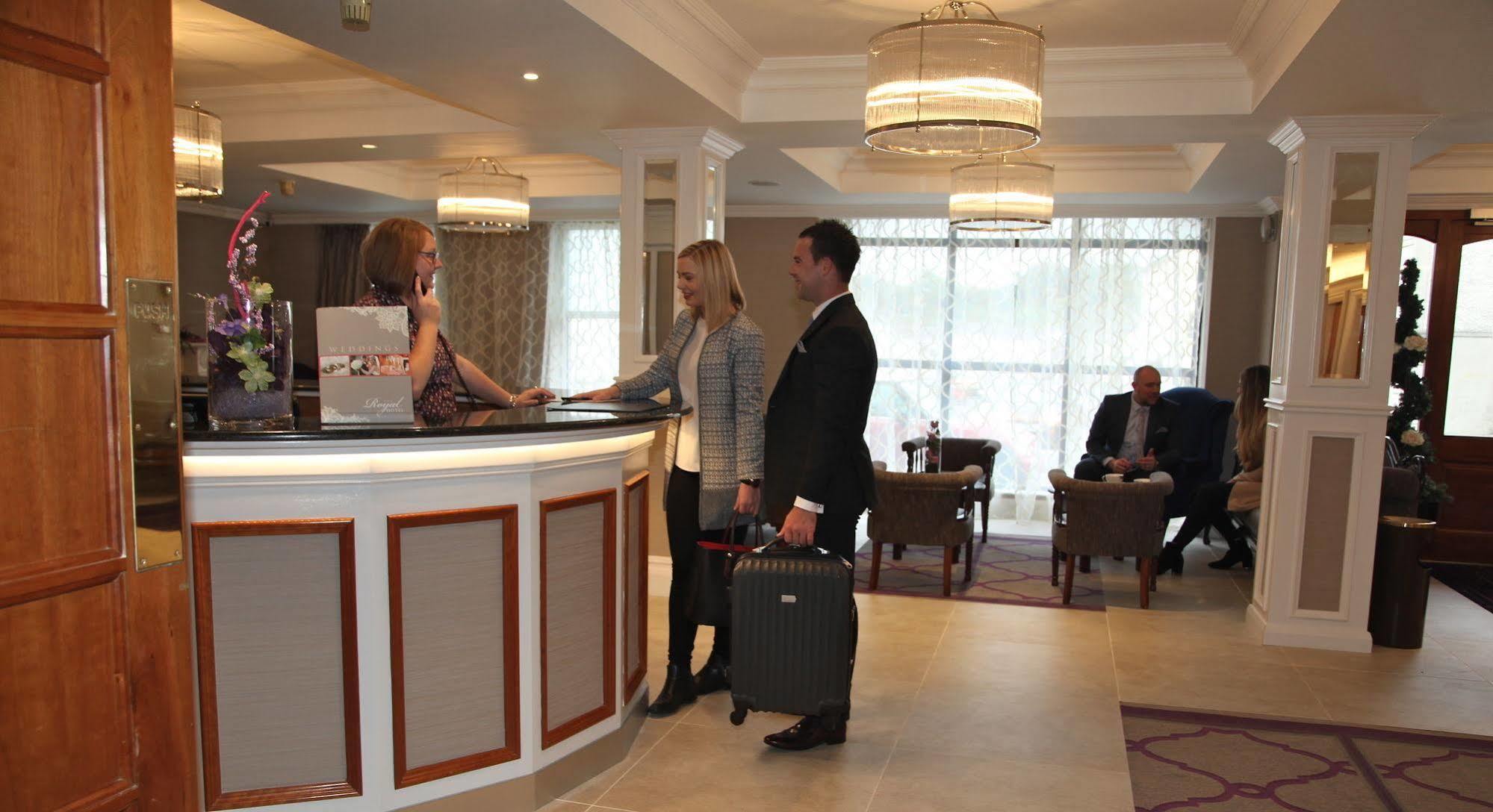 The Royal Hotel Cookstown Exteriér fotografie