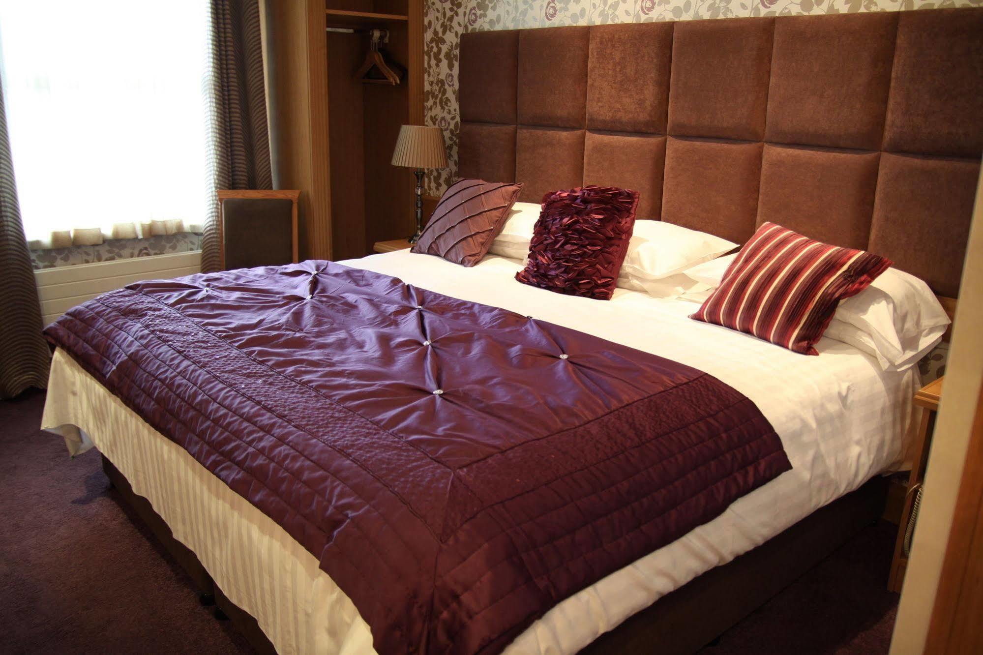 The Royal Hotel Cookstown Exteriér fotografie
