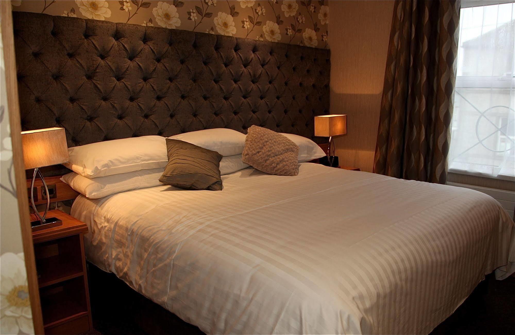 The Royal Hotel Cookstown Exteriér fotografie