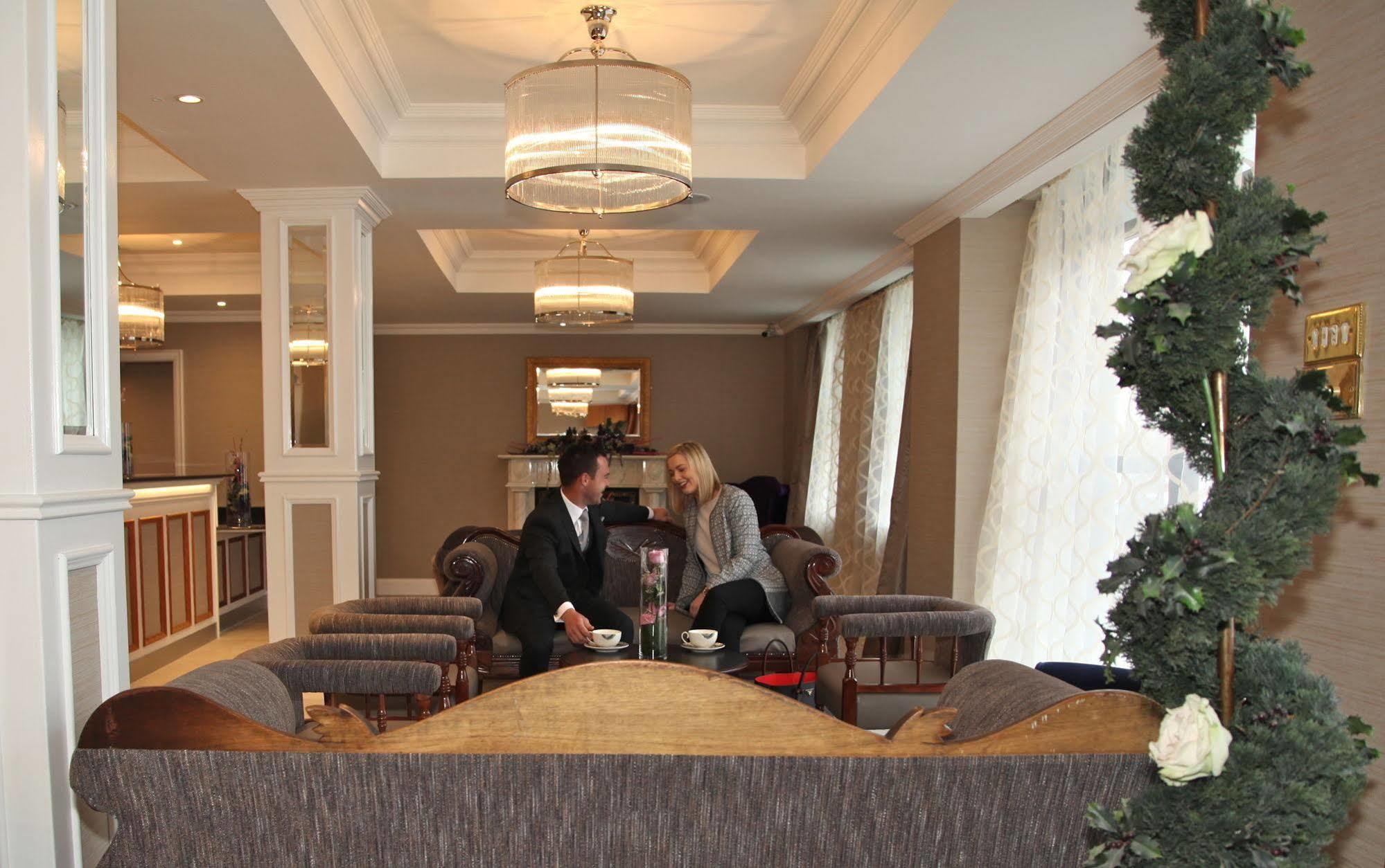 The Royal Hotel Cookstown Exteriér fotografie